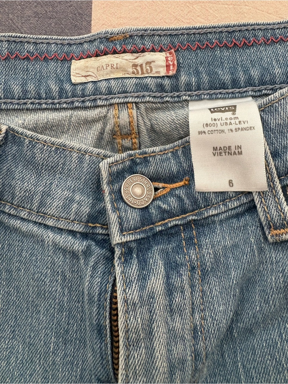 Levi's 515 Capri Jeans Light Wash Size 6 - Picture 2 of 2